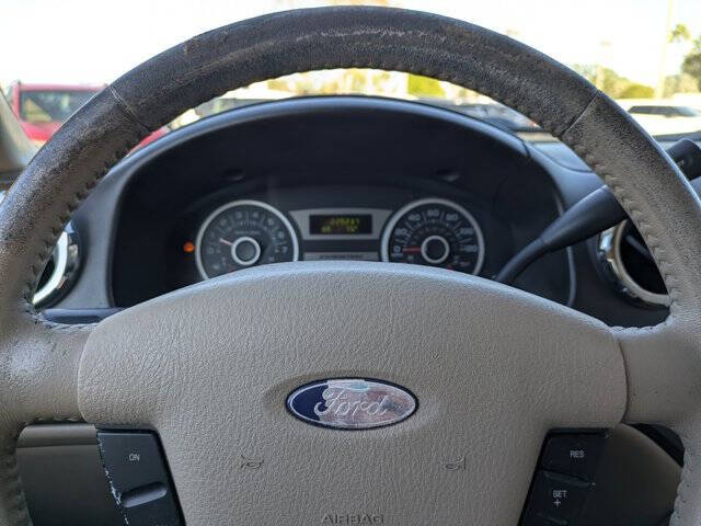 2005 Ford Expedition XLT