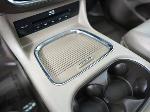 2014 Chrysler Town and Country Touring-L