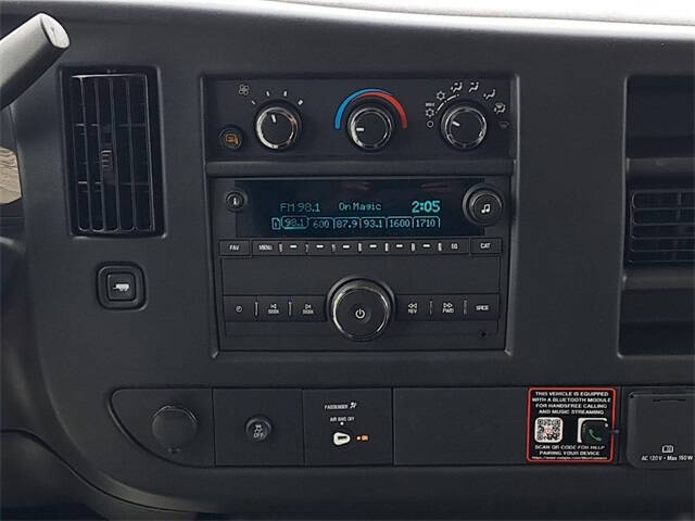 2025 Chevrolet Express 3500