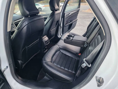 2017 Ford Fusion Hybrid SE