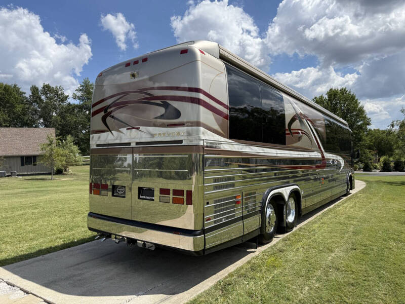 2001 Prevost Marathon