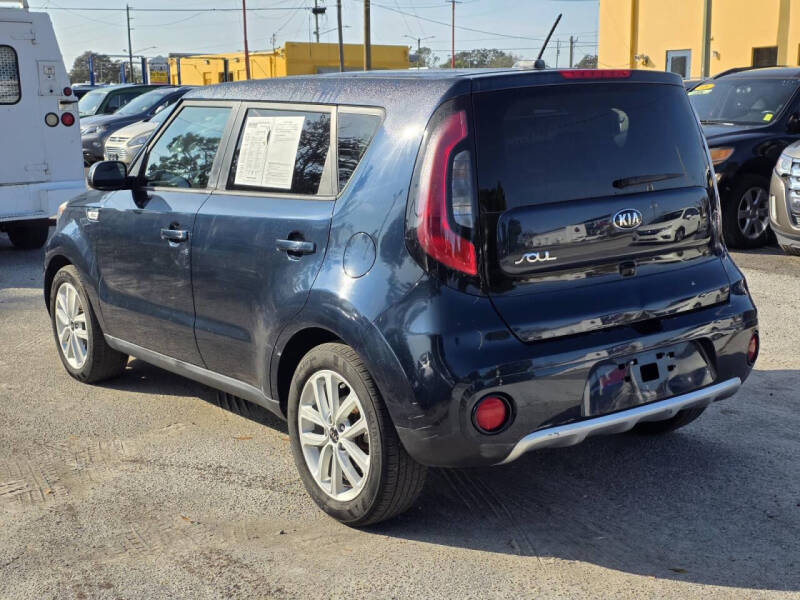 2017 Kia Soul +