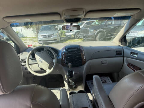 2005 Toyota Sienna XLE Limited 7 Passenger