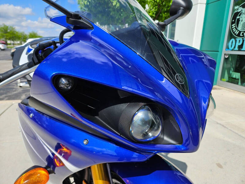 2011 Yamaha YZF-R1