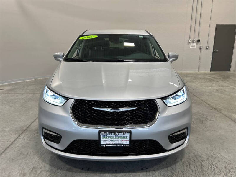 2022 Chrysler Pacifica Hybrid Touring L