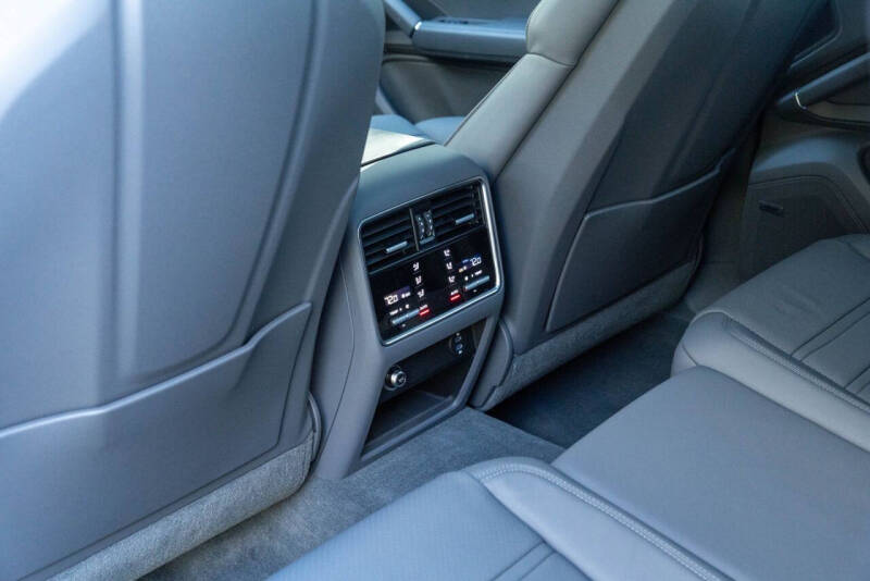 2023 Porsche Cayenne