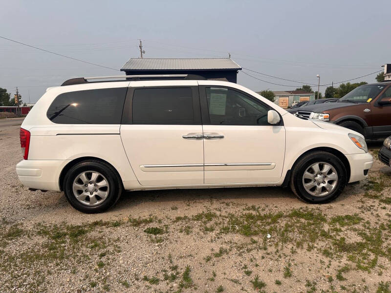 2008 Hyundai Entourage GLS