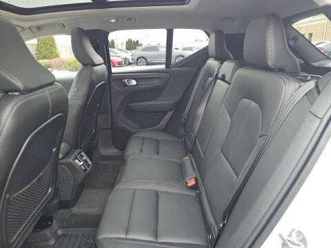 2026 Volvo XC40 B5 Plus