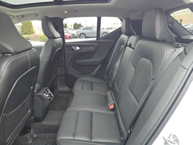 2026 Volvo XC40 B5 Plus