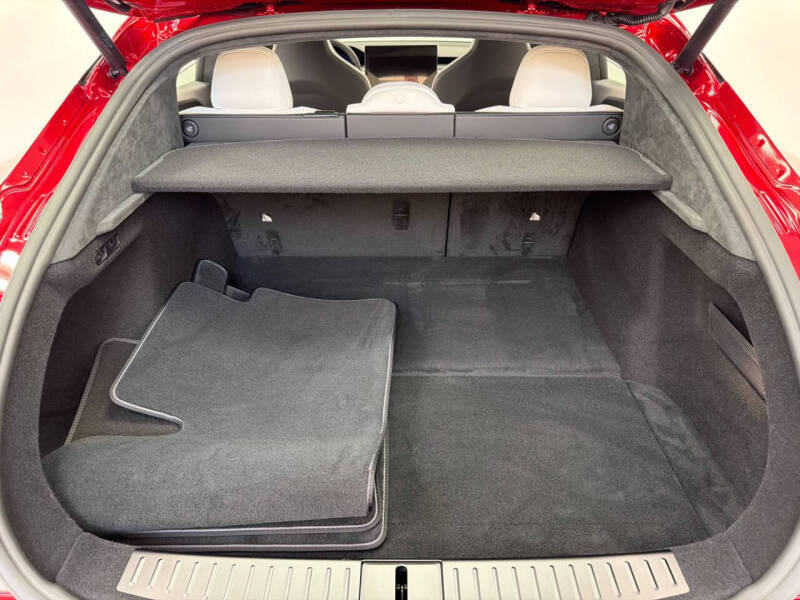2026 Tesla Model S Plaid