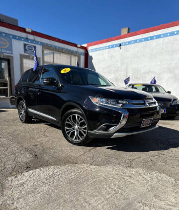 2017 Mitsubishi Outlander for sale at AutoBank in Chicago IL