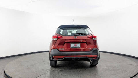 2019 Nissan Kicks SR