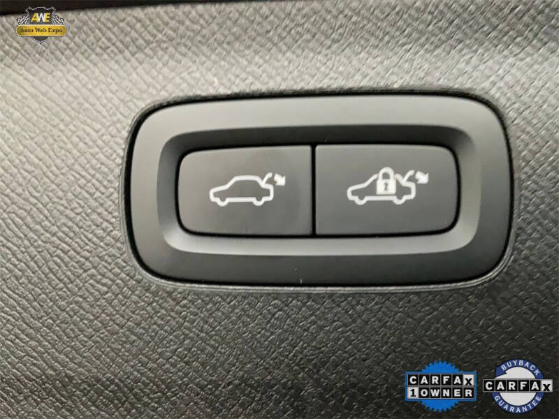 2022 Volvo XC90 Recharge T8 Inscription 6P