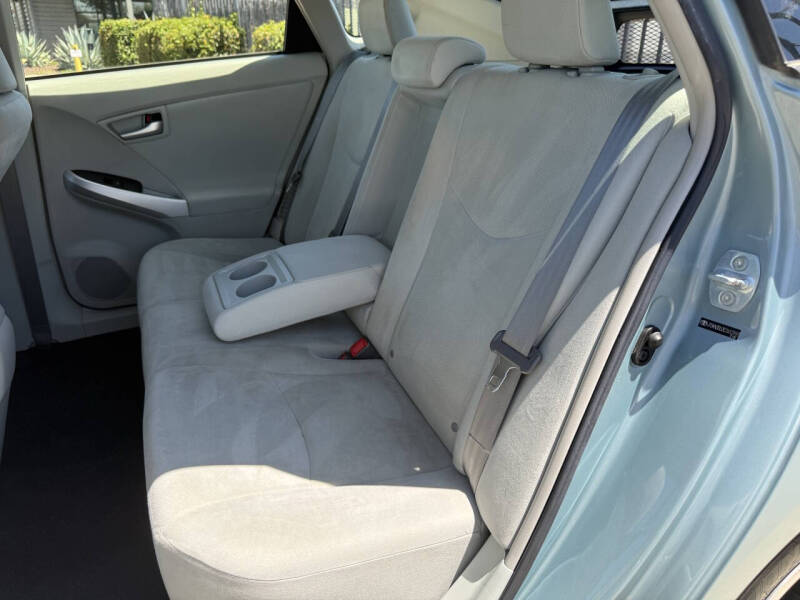 2012 Toyota Prius Two