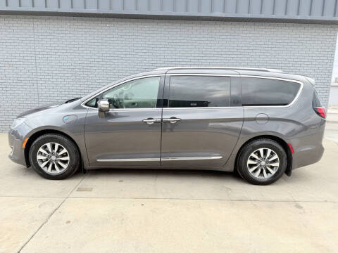 2020 Chrysler Pacifica Hybrid Limited