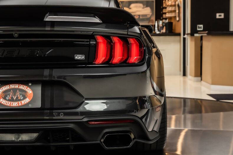 2022 Ford Mustang