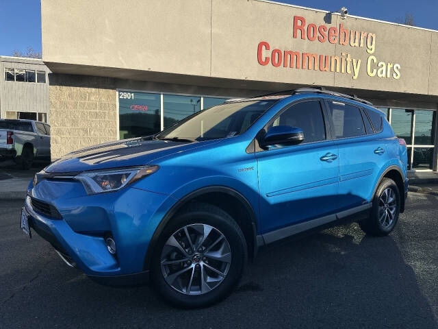 2018 Toyota RAV4 XLE's photo