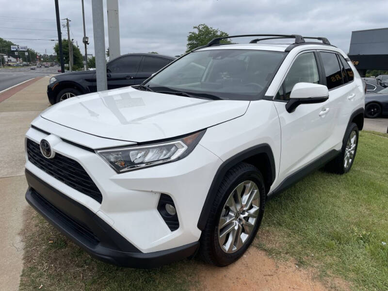 2020 Toyota RAV4 XLE Premium