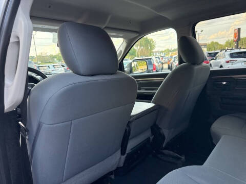 2019 RAM 1500 Classic SLT