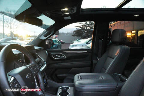 2023 Chevrolet Suburban RST