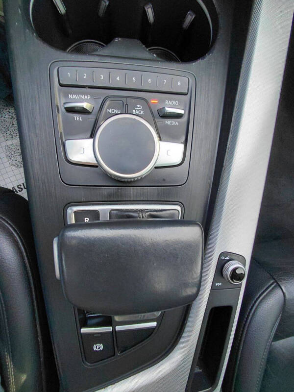 2018 Audi A4 2.0T quattro Premium Plus