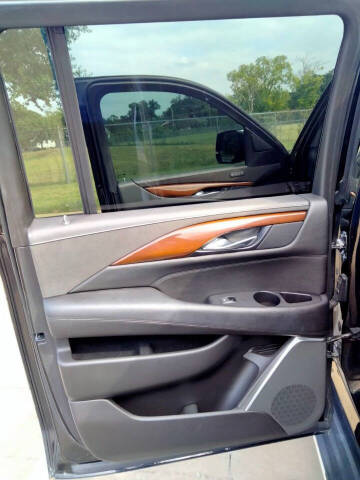 2018 Cadillac Escalade ESV Luxury