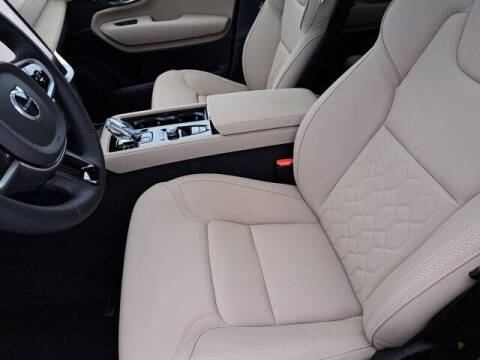 2026 Volvo XC90 T8 Plus 7P