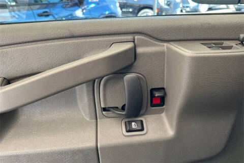 2025 GMC Savana 2500