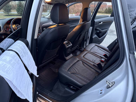 2012 Audi Q5 3.2 quattro Premium Plus