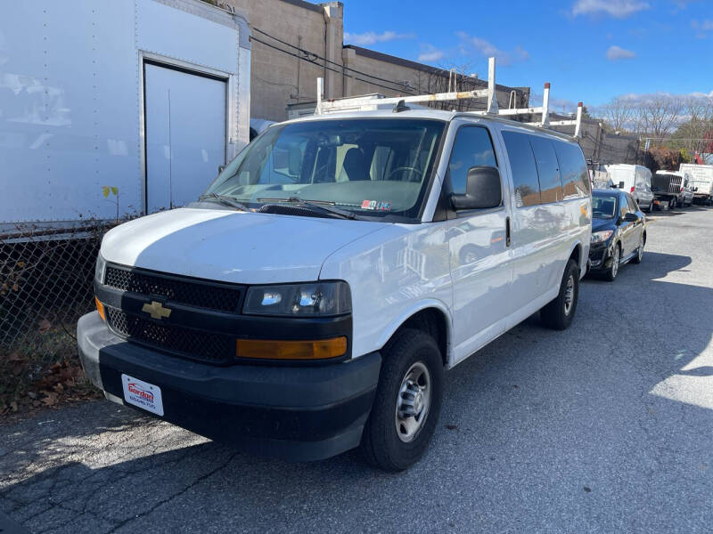 Used 2020 Chevrolet Express Passenger LS with VIN 1GAZGLFP2L1225231 for sale in Frazer, PA