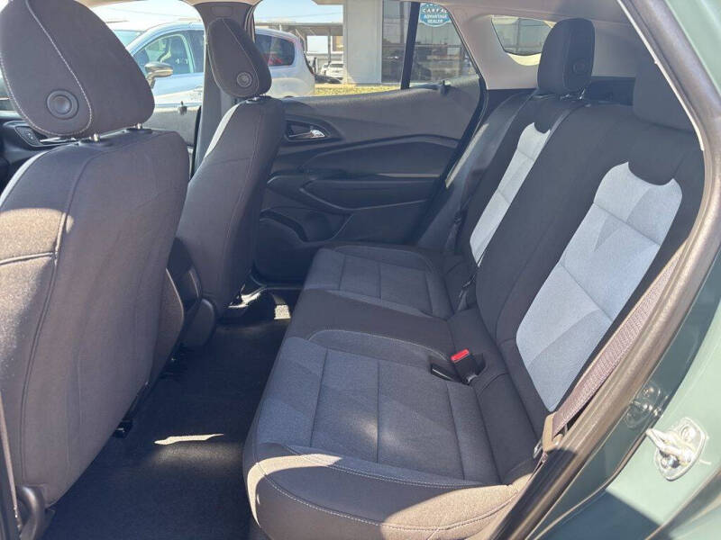 2025 Chevrolet Trax LS