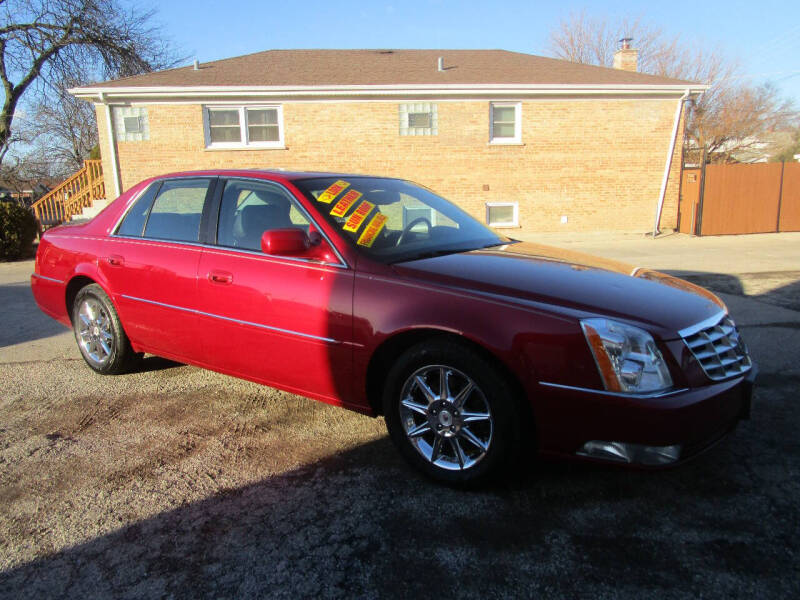 2011 Cadillac DTS for sale at RON'S AUTO SALES INC in Cicero IL