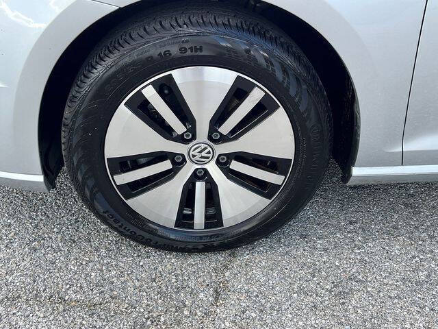 2016 Volkswagen e-Golf SE