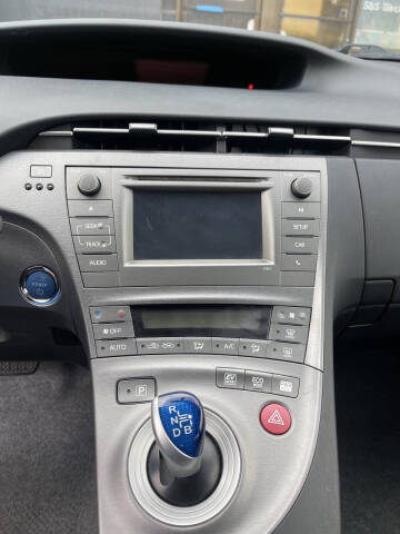 2013 Toyota Prius Three