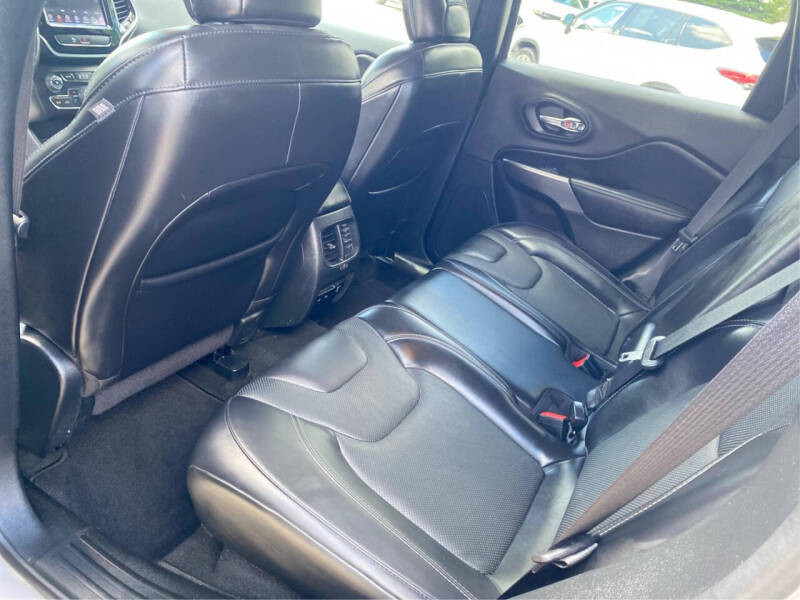 2020 Jeep Cherokee