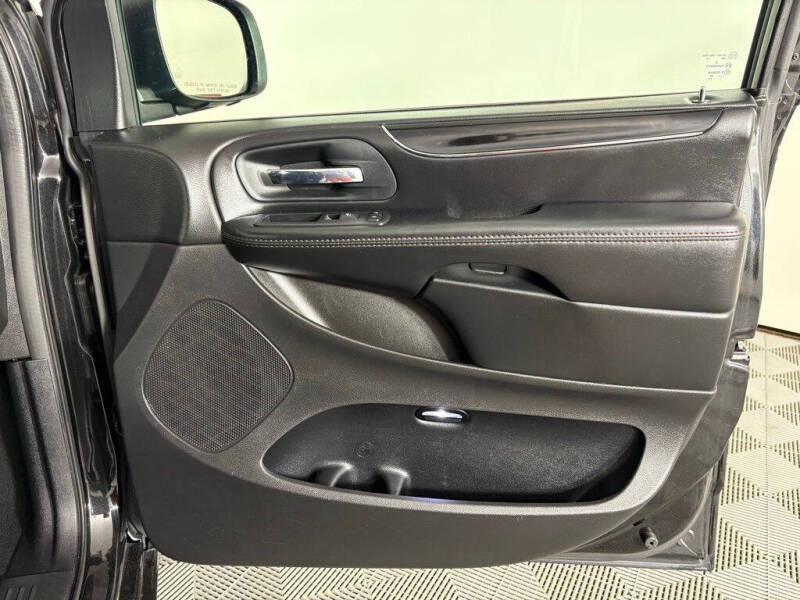 2020 Dodge Grand Caravan SE