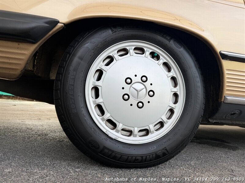 1988 Mercedes-Benz 560-Class 560 SL