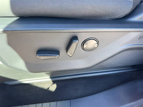 2022 Ford F-150 Lightning XLT