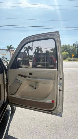2005 Cadillac Escalade ESV Platinum Edition