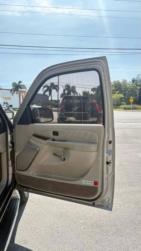 2005 Cadillac Escalade ESV Platinum Edition