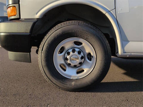 2025 Chevrolet Express 2500