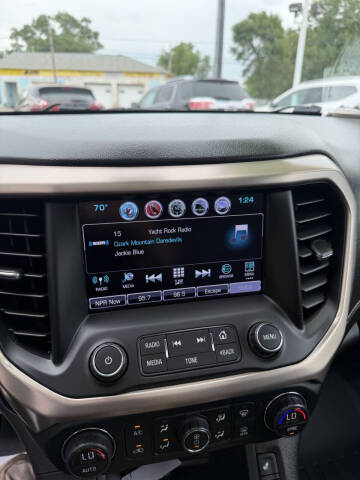 2017 GMC Acadia Denali