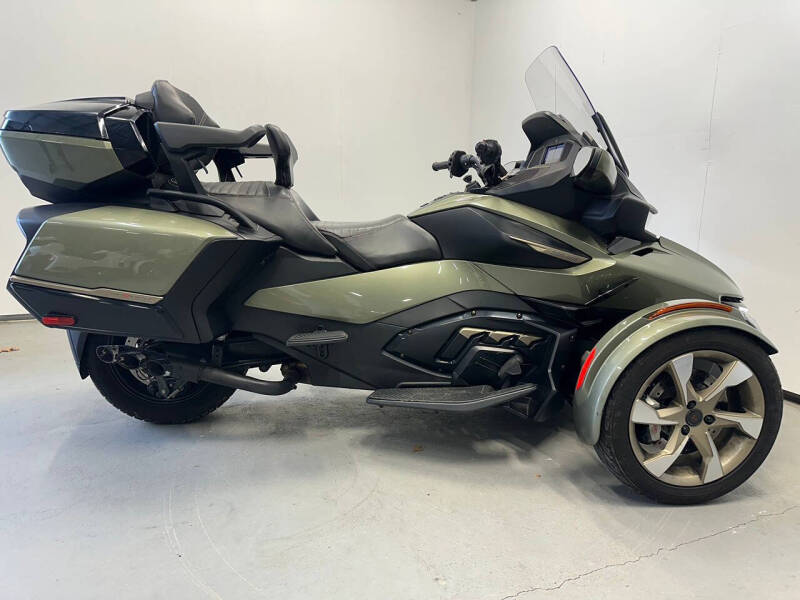 2021 Can-Am Spyder RT Sea-to-Sky