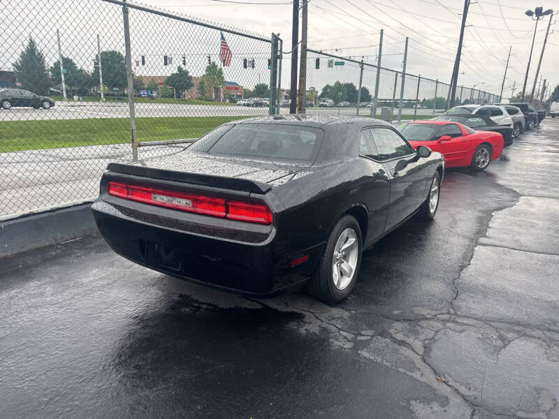 2009 Dodge Challenger SE