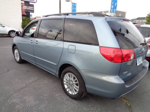 2007 Toyota Sienna XLE 7-Passenger