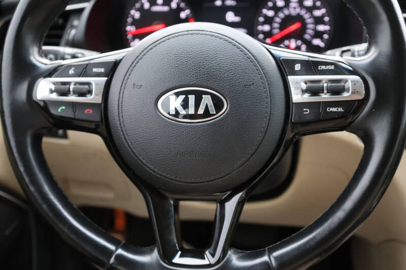 2018 Kia Cadenza Premium