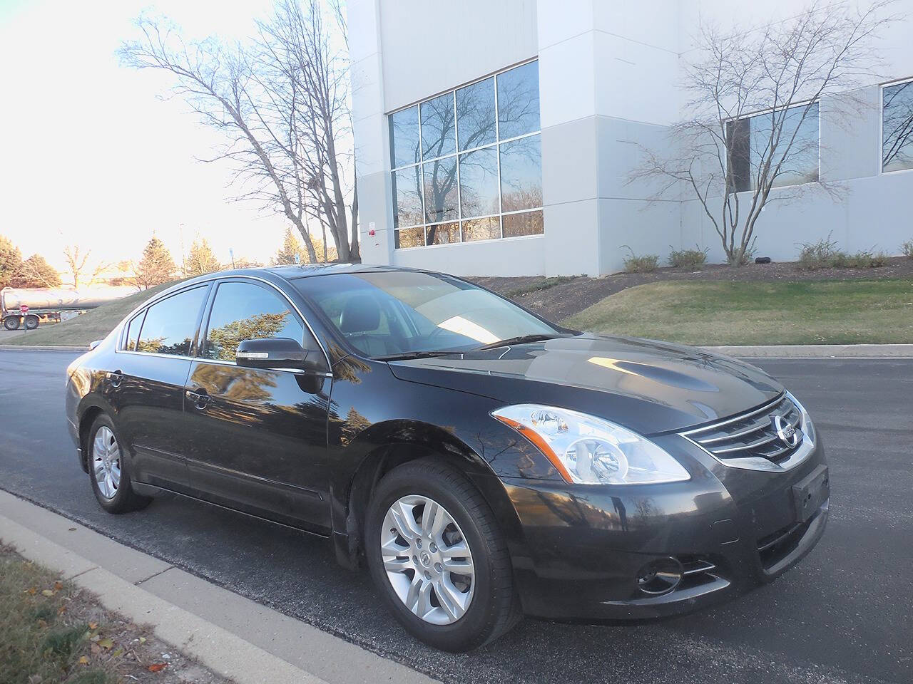 2010 Nissan Altima for sale at Genuine Motors in Schaumburg, IL