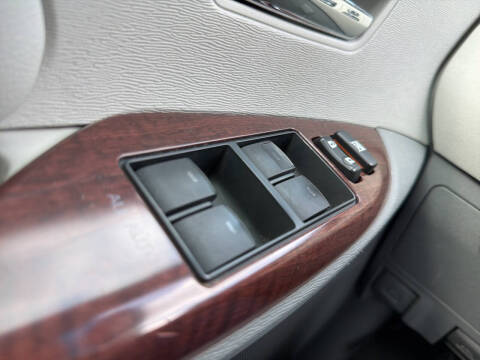 2014 Toyota Sienna XLE 8-Passenger