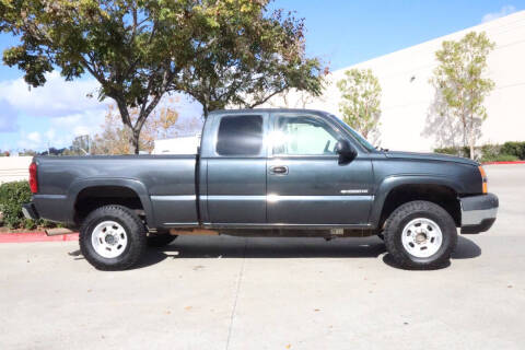 2004 Chevrolet Silverado 2500HD LS
