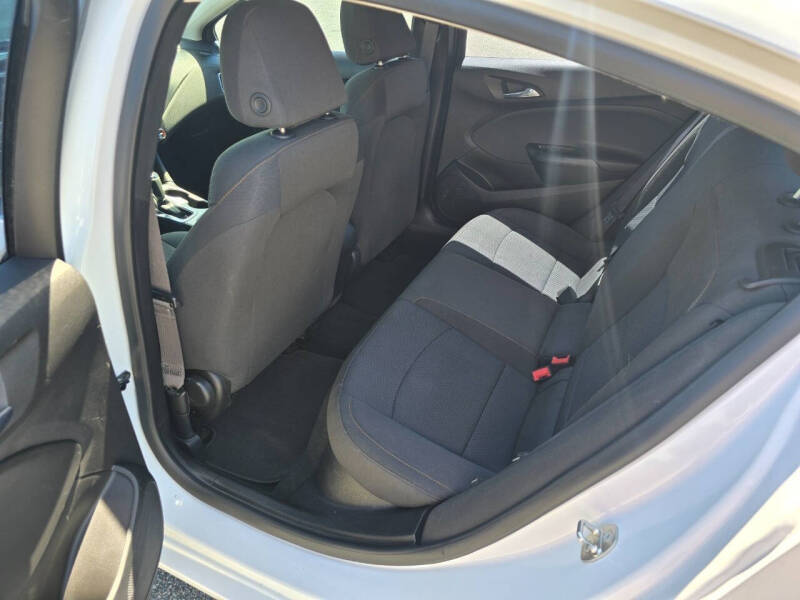 2017 Chevrolet Cruze LS Auto